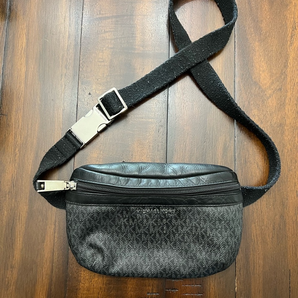 Michael Kors Fanny Pack Belt Bag with Zipper